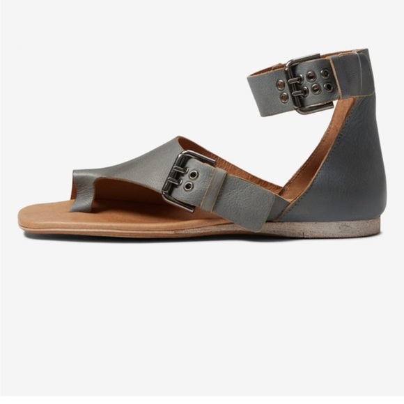 Free People Black and Brown Sandals - Picture 5 of 11